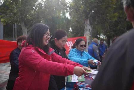 ����������ί��չ���Խ������������