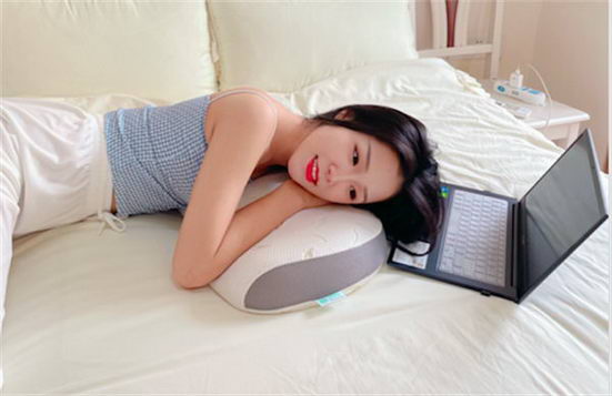寝素眠健康研究:开车一族的颈椎养护